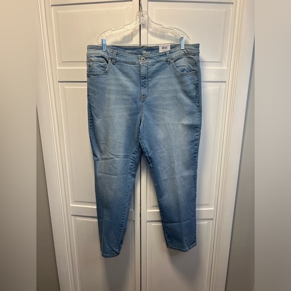 NWT Style & Co Plus Straight Leg Jeans Size Women’s 22 Color Blue - Picture 1 of 14